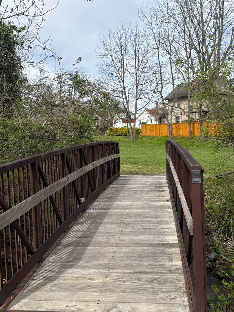 walking near me in Tom's Park in spring