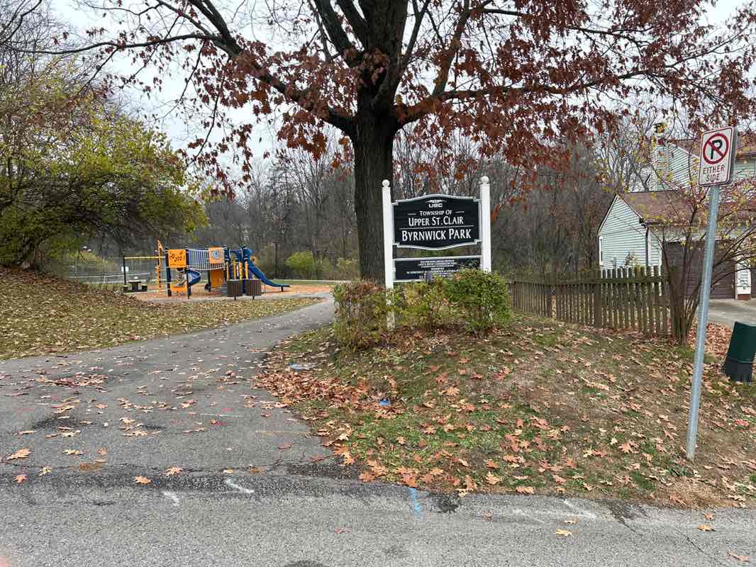 walking near me in Byrnwick Park in autumn