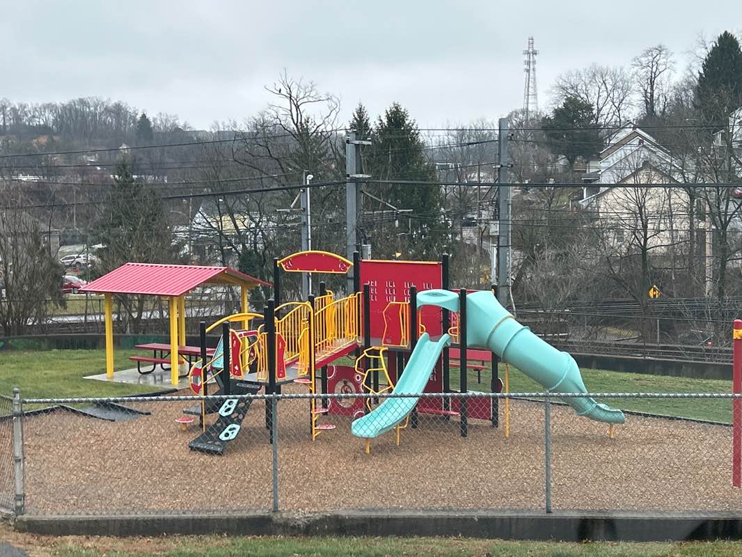 walking near me in Molly Hill Park in winter