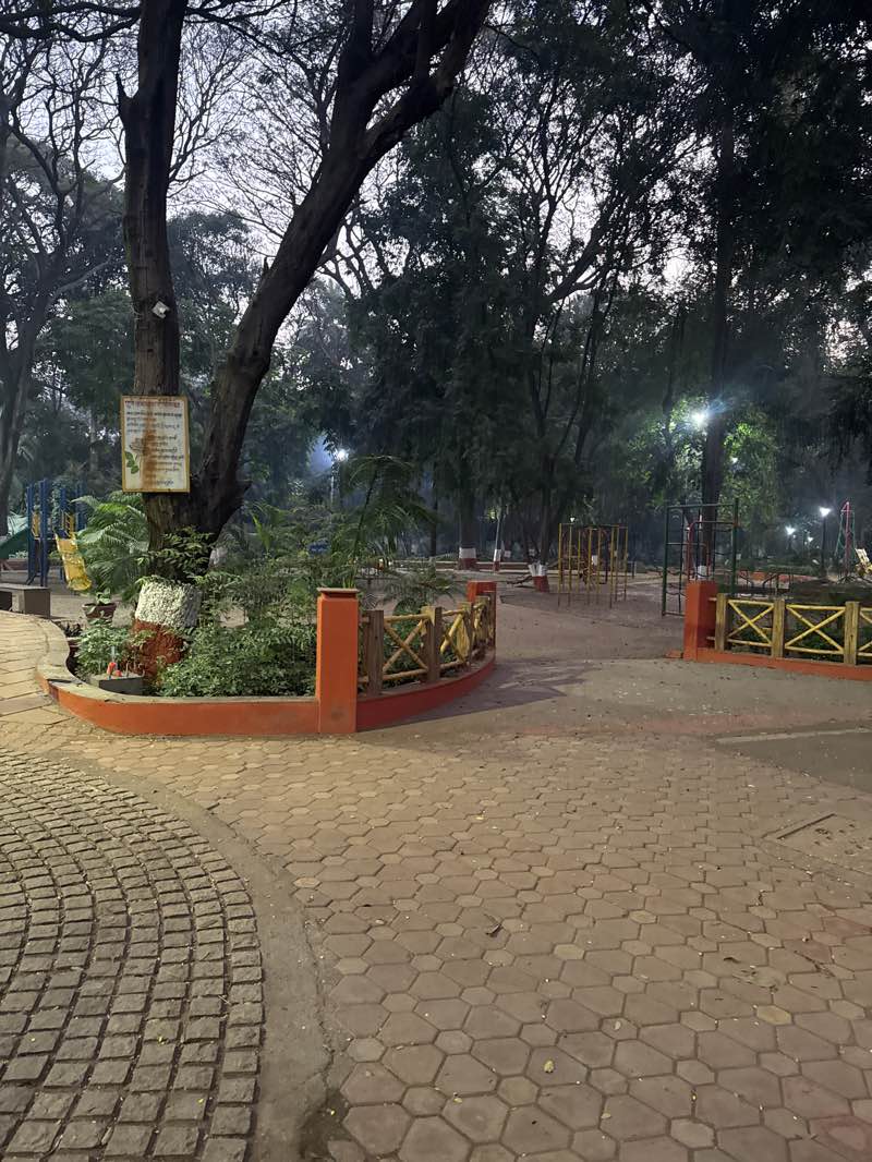 walking near me in Chittranjan Vatika in winter