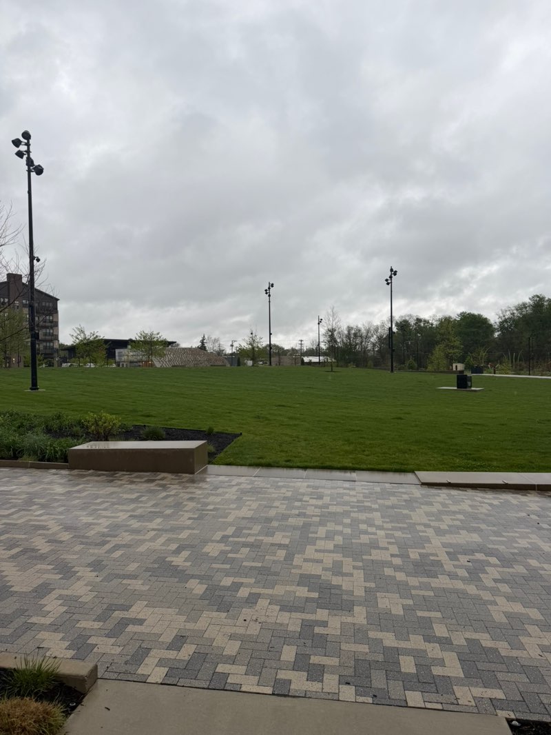 walking near me in Grand Junction Plaza in spring