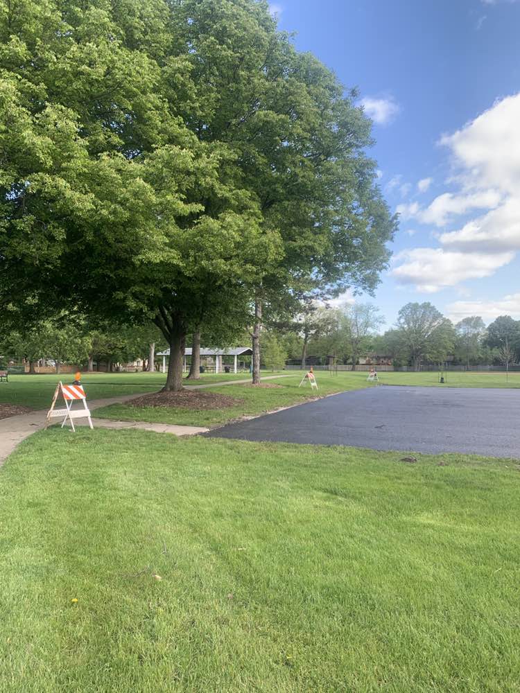walking near me in Beau Bien Park in spring