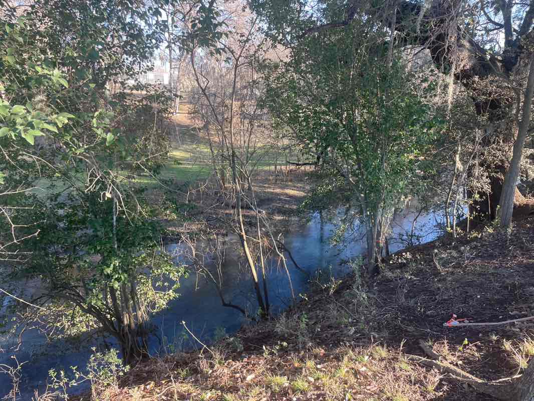 walking near me in Hinman Island Park in winter