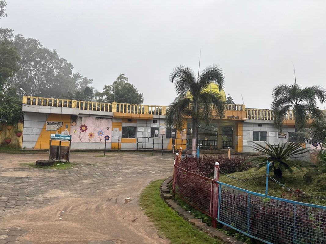 walking near me in NIRMAL MAHATO PARK in autumn