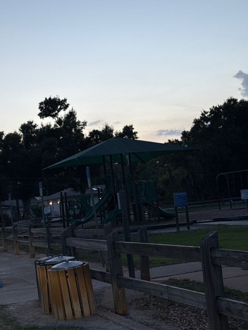 walking near me in Fruitville Park in summer