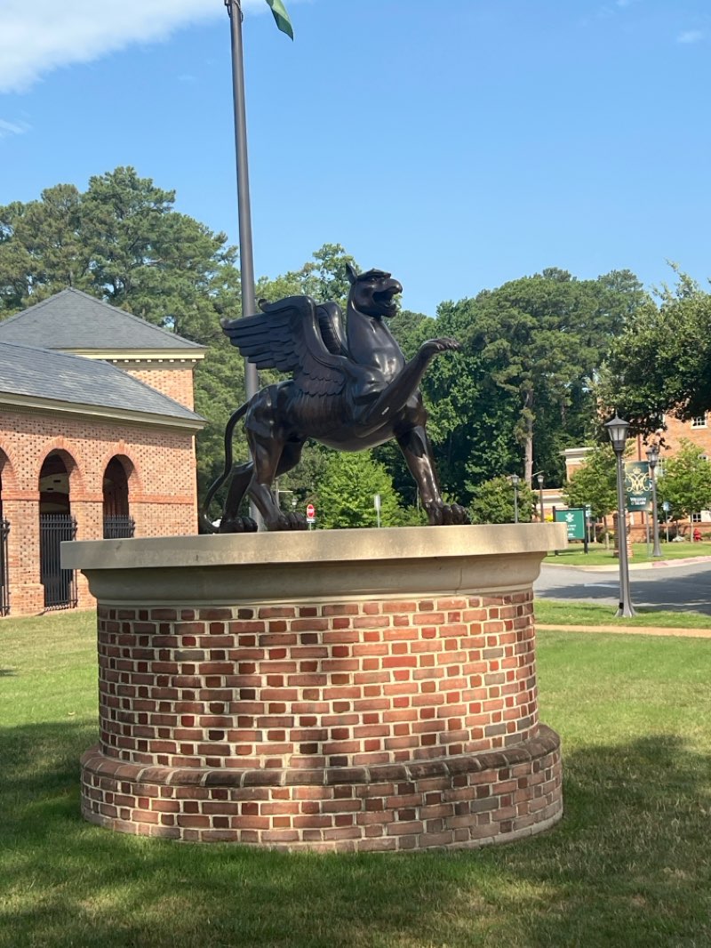 walking near me in Colonial Williamsburg Historic Court House Park in summer