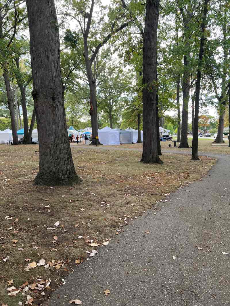 walking near me in Green Acres Park in autumn