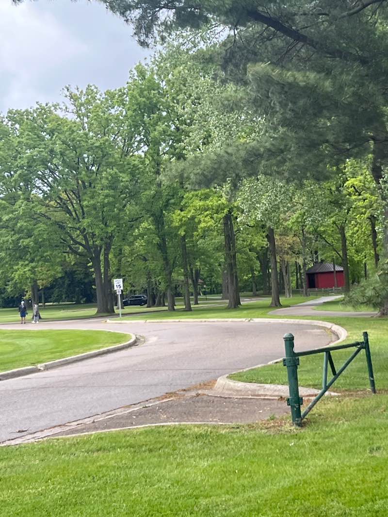 walking near me in Jaycee Park in spring