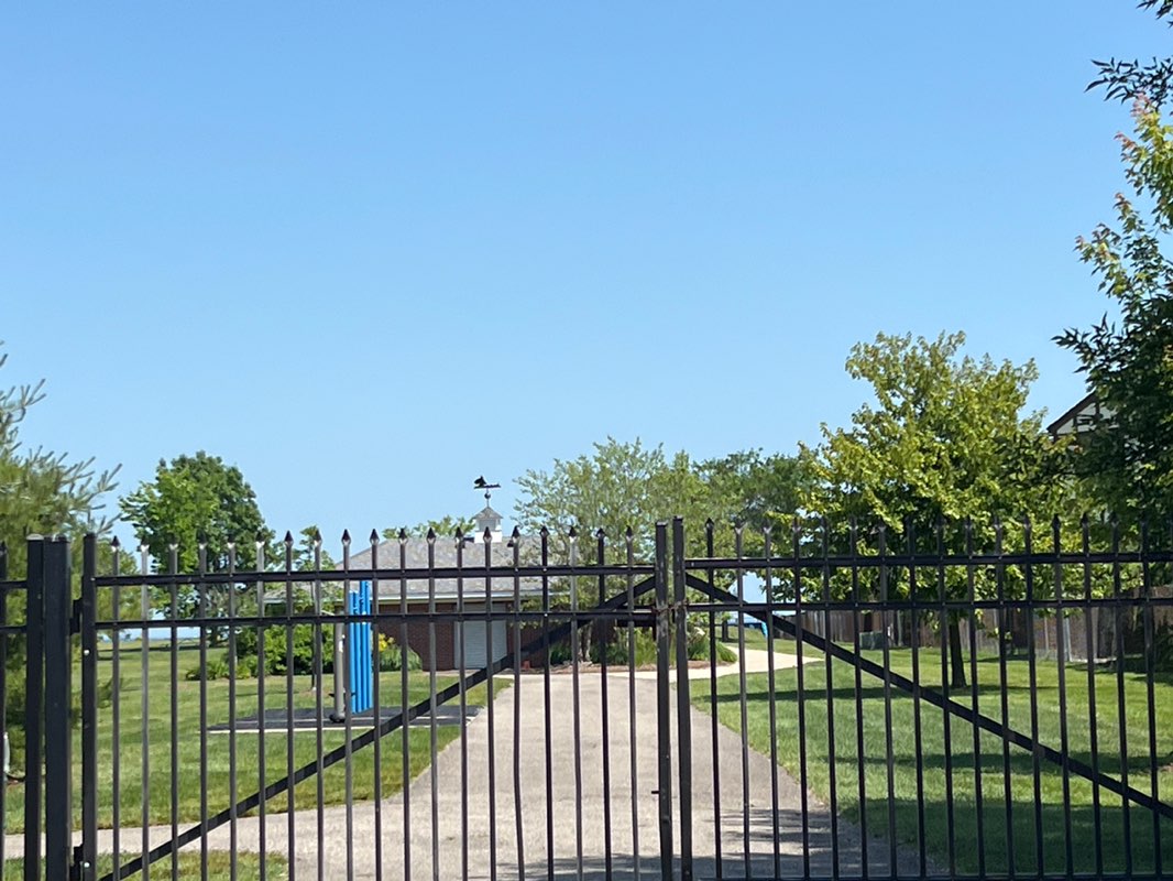 walking near me in Memorial Park in summer