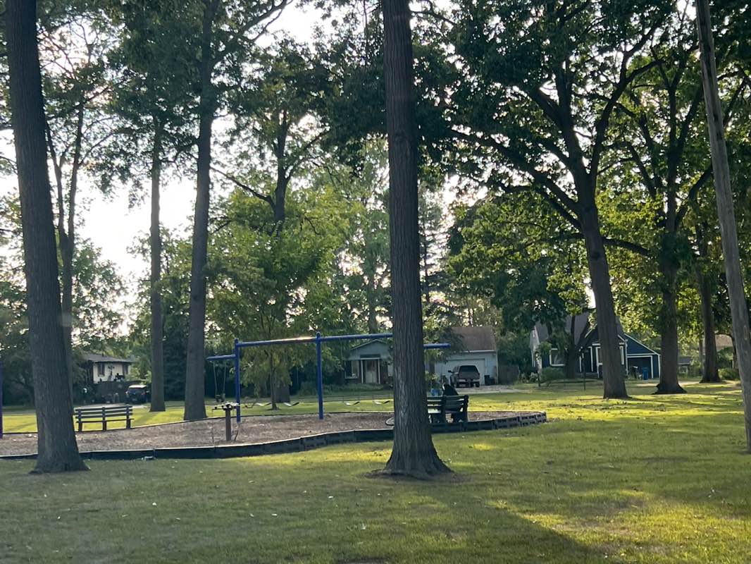 walking near me in Wildwood Park in autumn