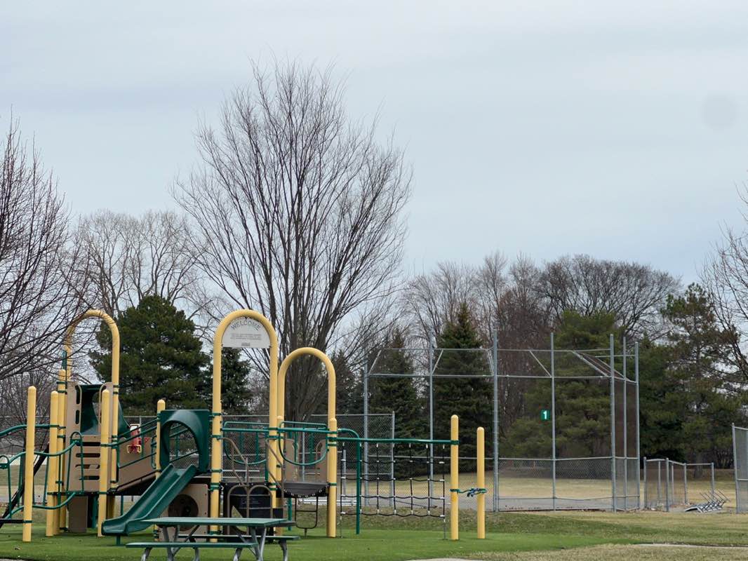 walking near me in Brinston Park in spring