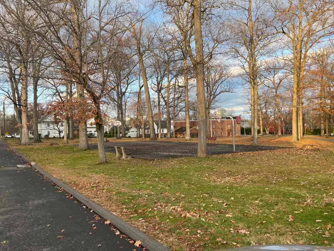 walking near me in Wilcox Park in autumn
