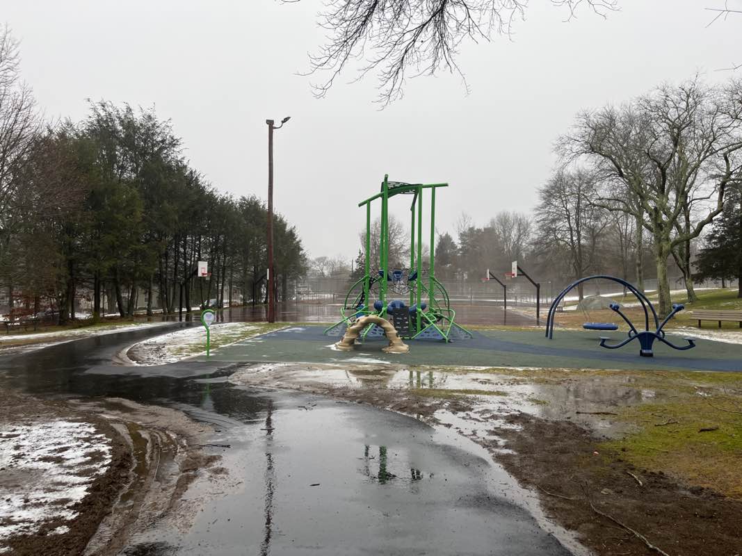 walking near me in Farquahar Park in winter
