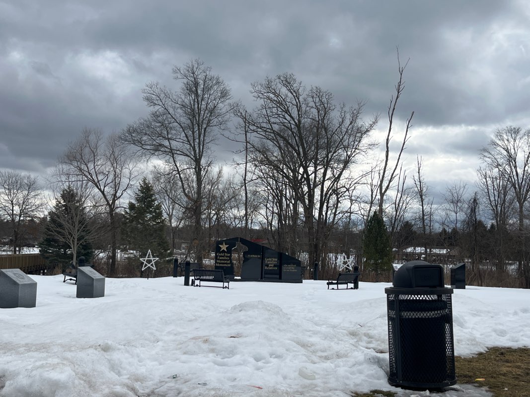 walking near me in Veteran's Memorial Park in winter