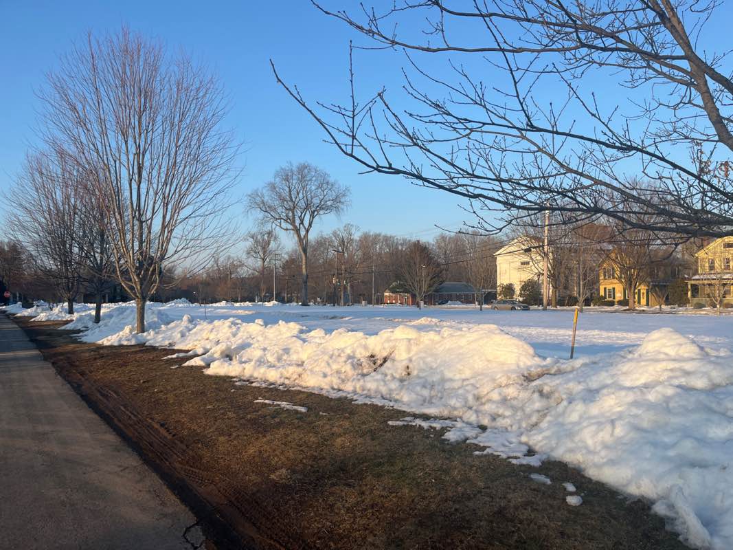 walking near me in Durham Town Green in winter