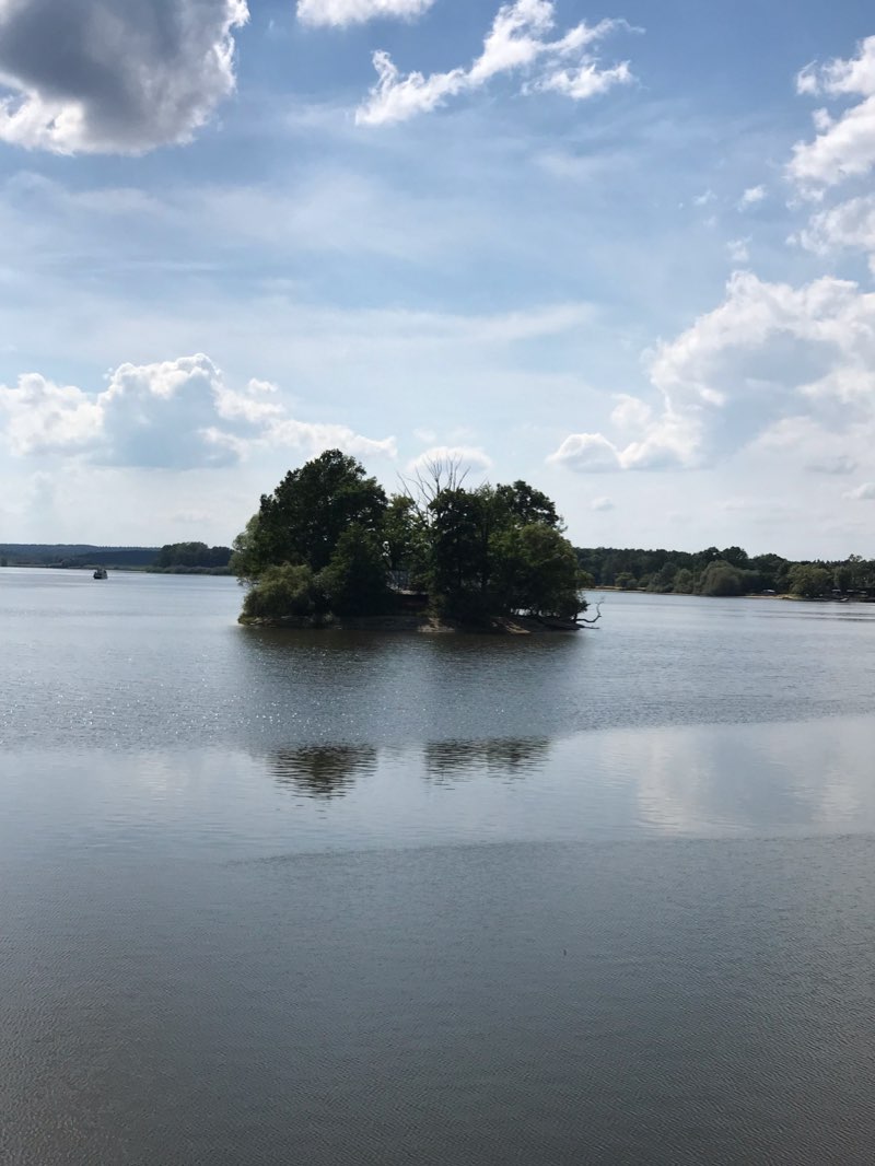 walking near me in Zámecký park in winter