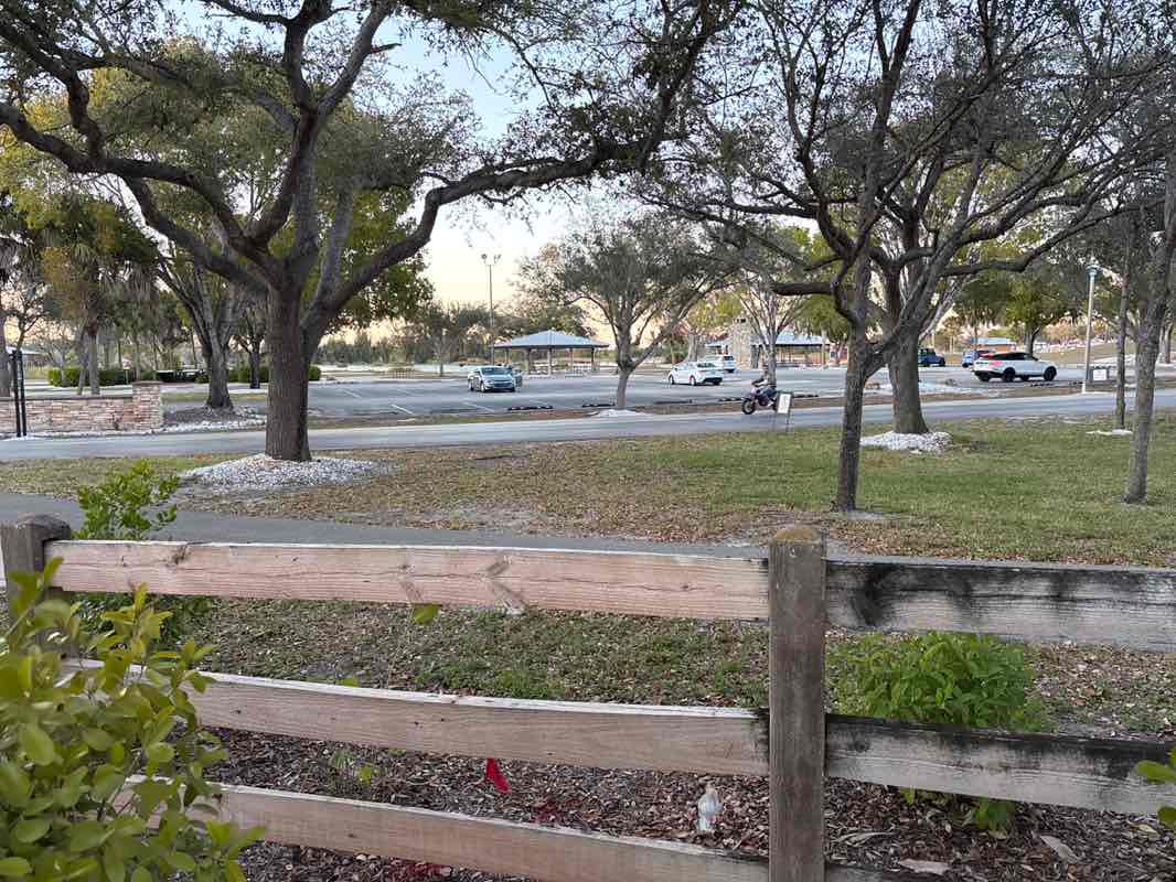 walking near me in Lakes Regional Park in winter