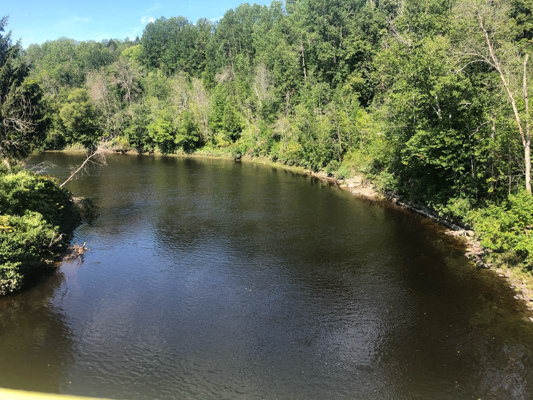 walking near me in Parc des Clos in winter