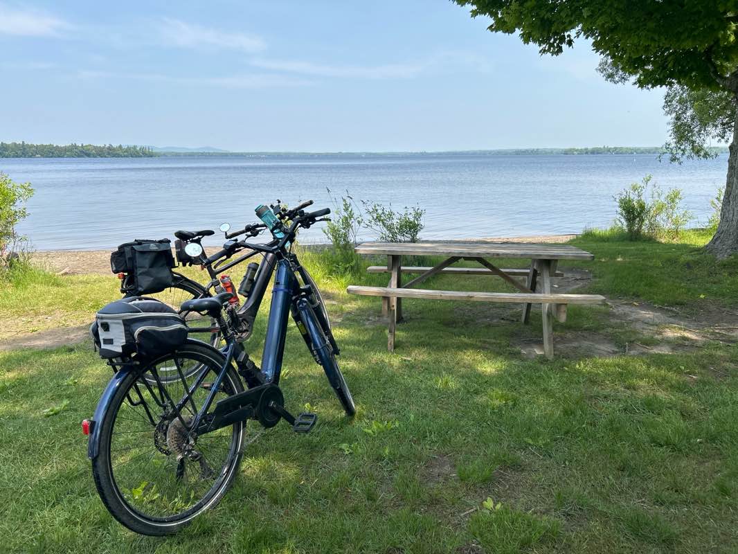 walking near me in Parc Ovide-Dagenais in summer
