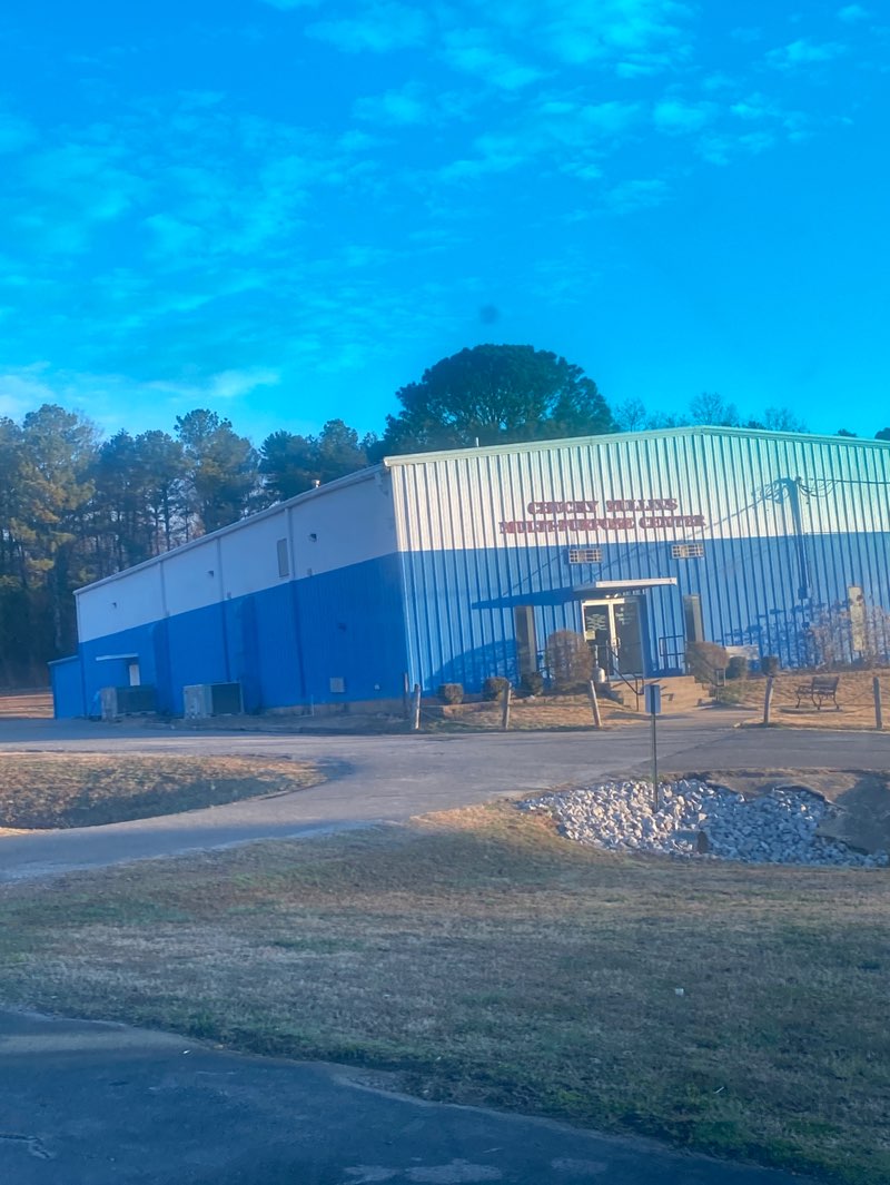 walking near me in Chuckie Mullins Recreation in winter