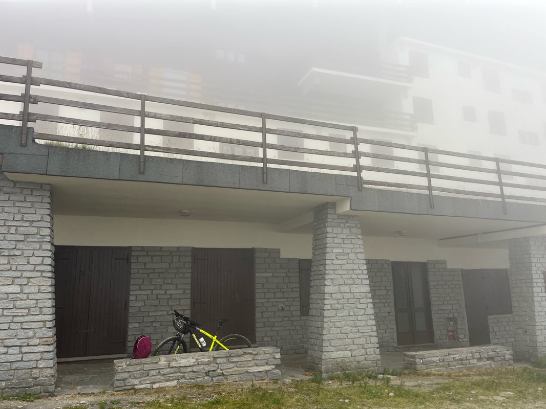 walking near me in Lungofiume in summer