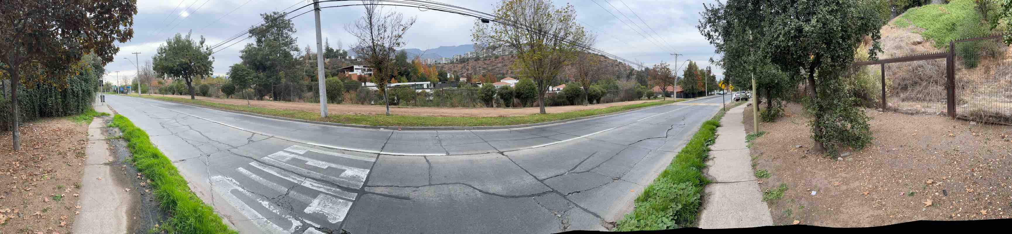 walking near me in Parque Santa Rosa de Apoquindo in summer