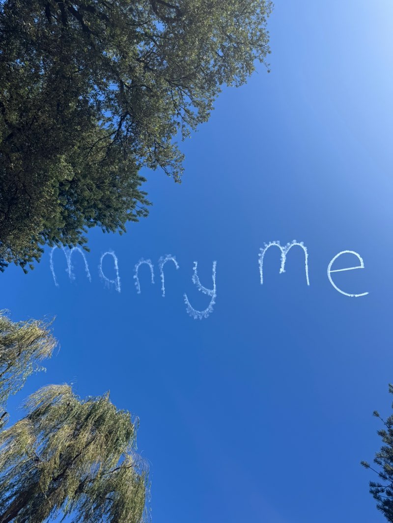 walking near me in Centennial Park in autumn