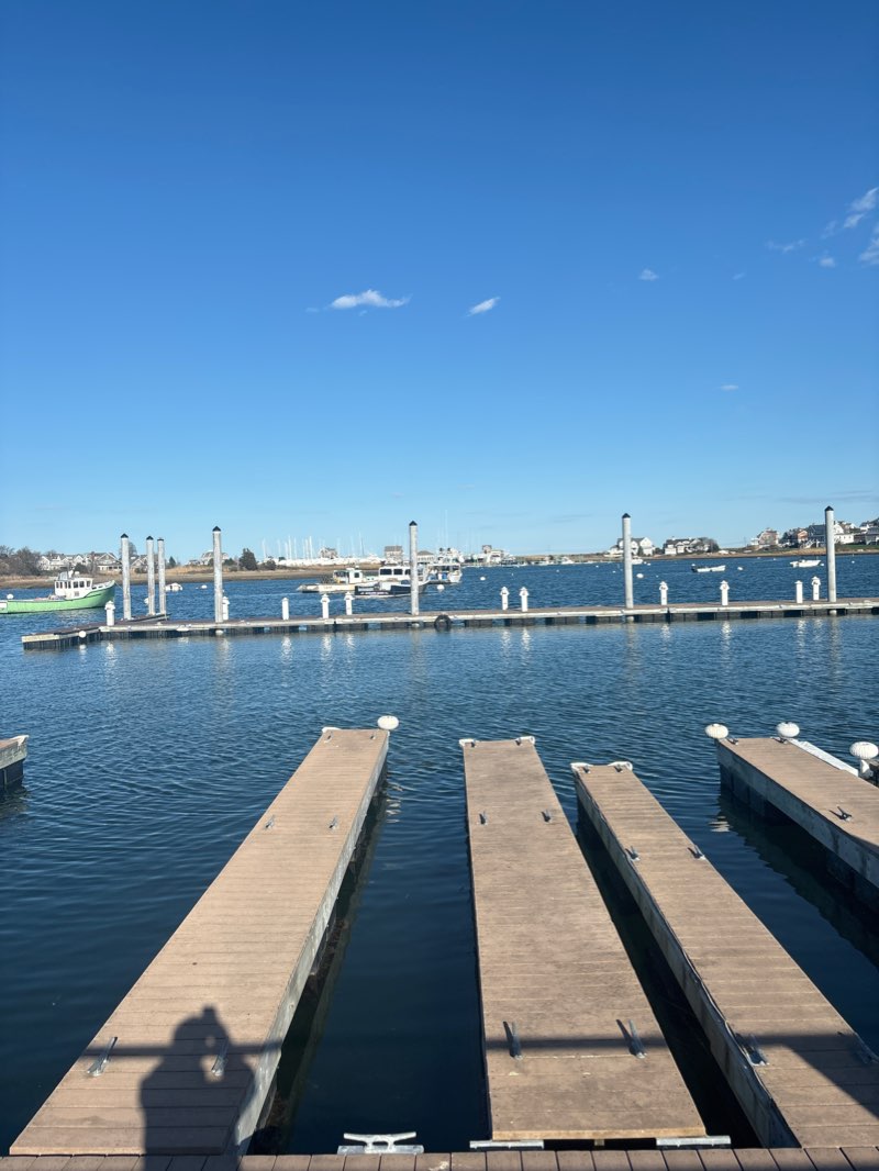 walking near me in Moncy in winter