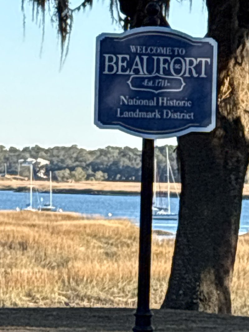 walking near me in Henry C. Chambers Waterfront Park in winter