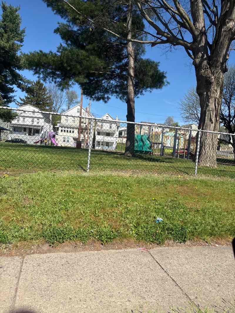 walking near me in Huber Street Park in spring