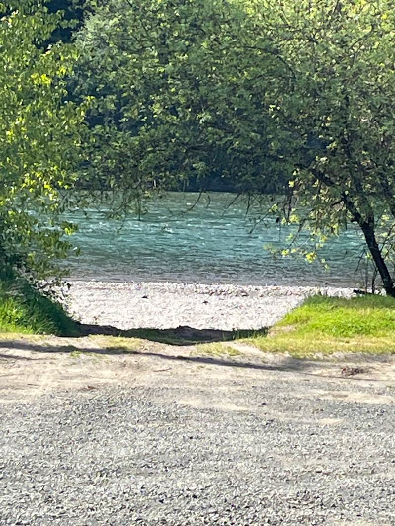 walking near me in Cleveland Rapids Park in spring