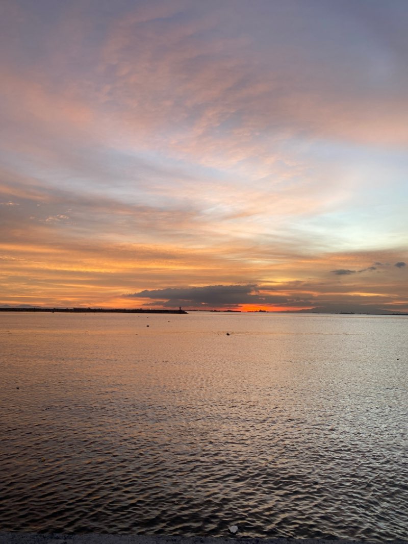 walking near me in Manila Bay Dolomite Beach in winter