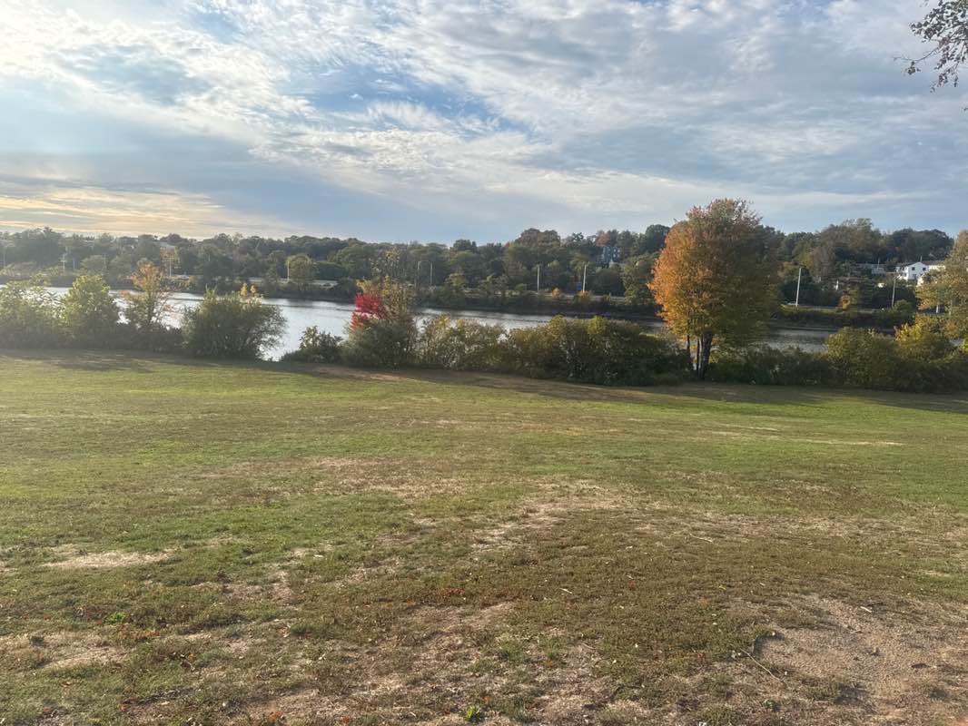walking near me in Beardsley Park in autumn