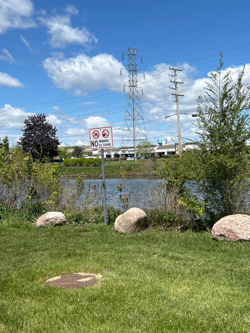 walking near me in Gateway Park in spring