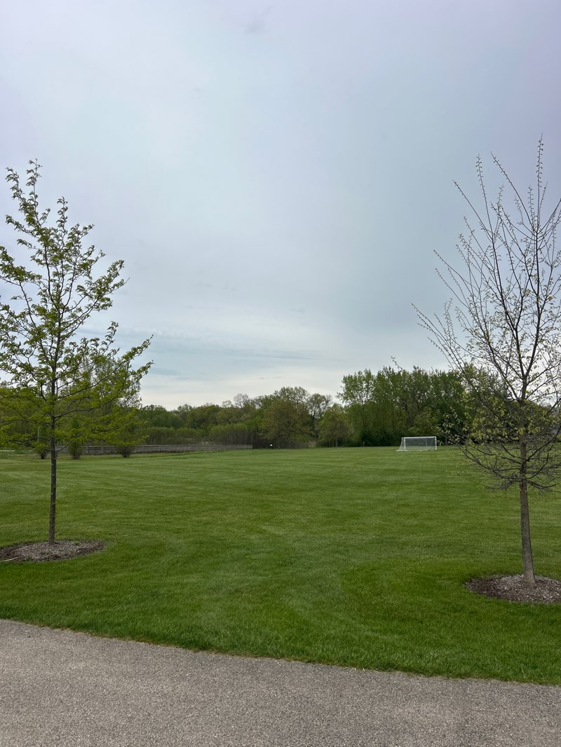 walking near me in Ravinia Park in spring