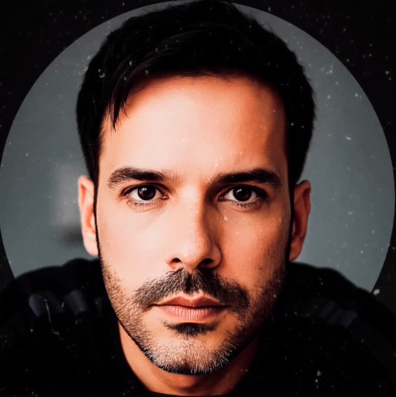 𝑀𝐴́𝐷𝑆𝑂𝑁 𝑀𝐴𝑅𝑄𝑈𝐸𝑆  