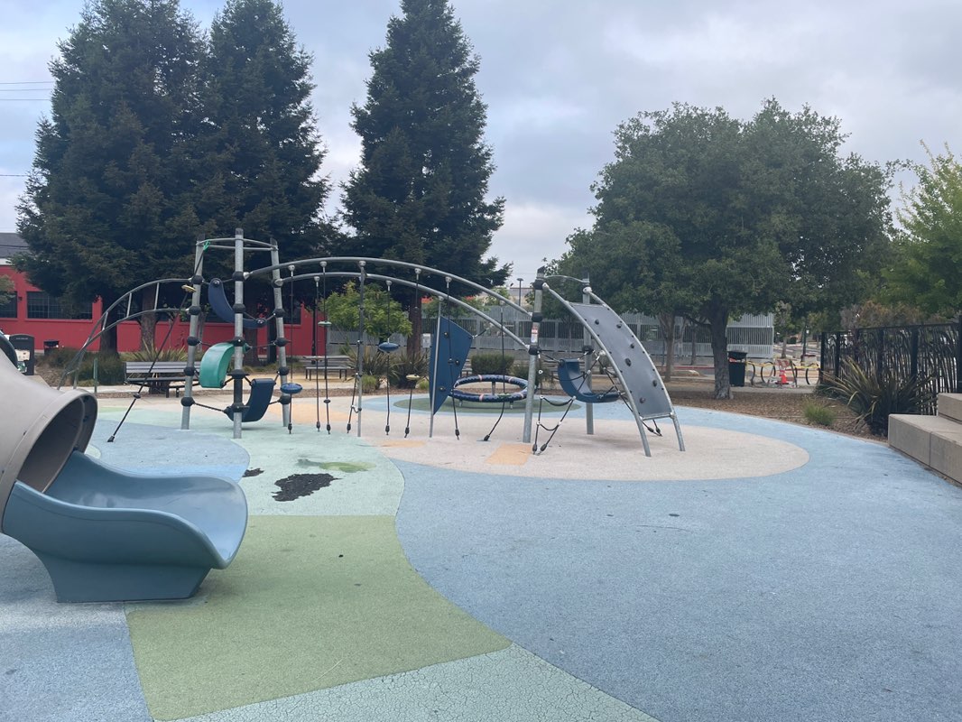 walking near me in Doyle Hollis Park in summer