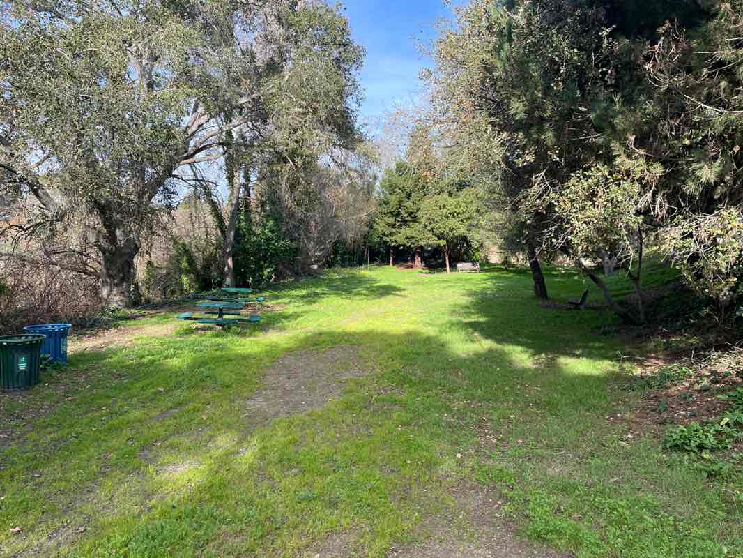 walking near me in Noble Gulch Park in winter