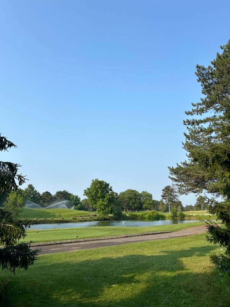 walking near me in Reservoir State Park in winter