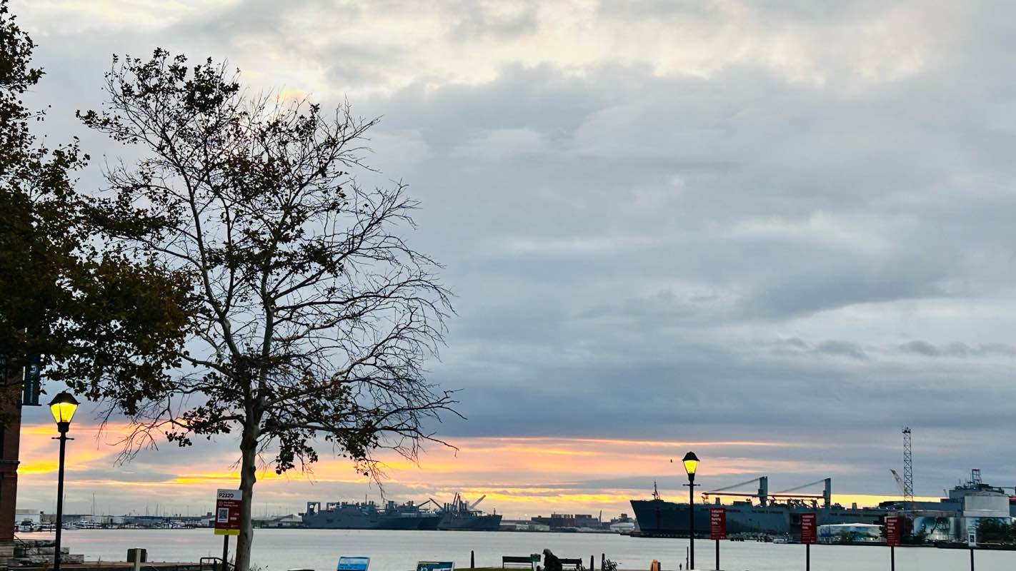 walking near me in West Shore Park in autumn