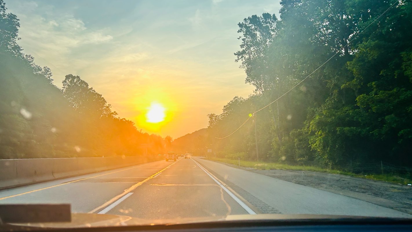 walking near me in Hickory Park in summer