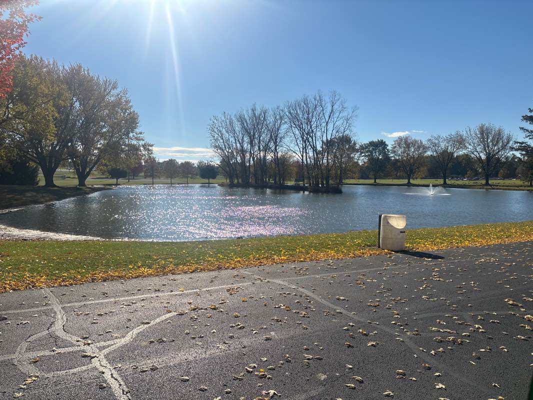 walking near me in Melvin Miller Park in autumn