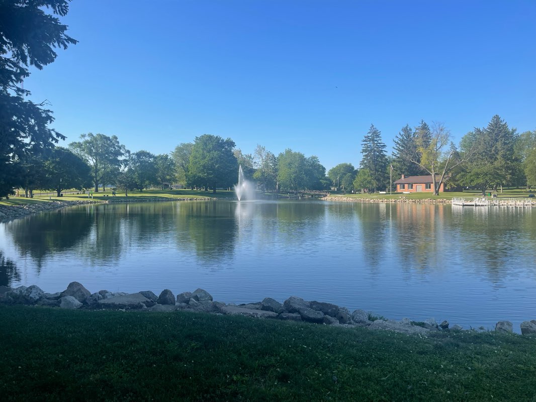walking near me in Windmont Park in winter