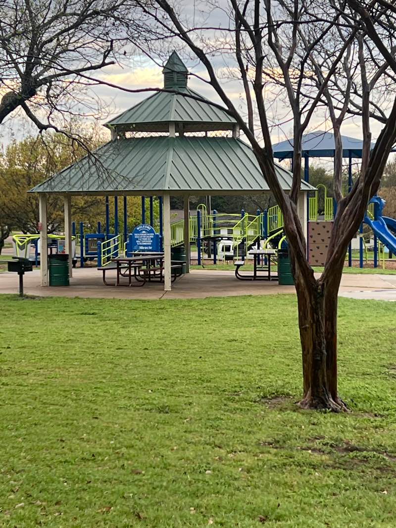 walking near me in Kendrick Park in spring