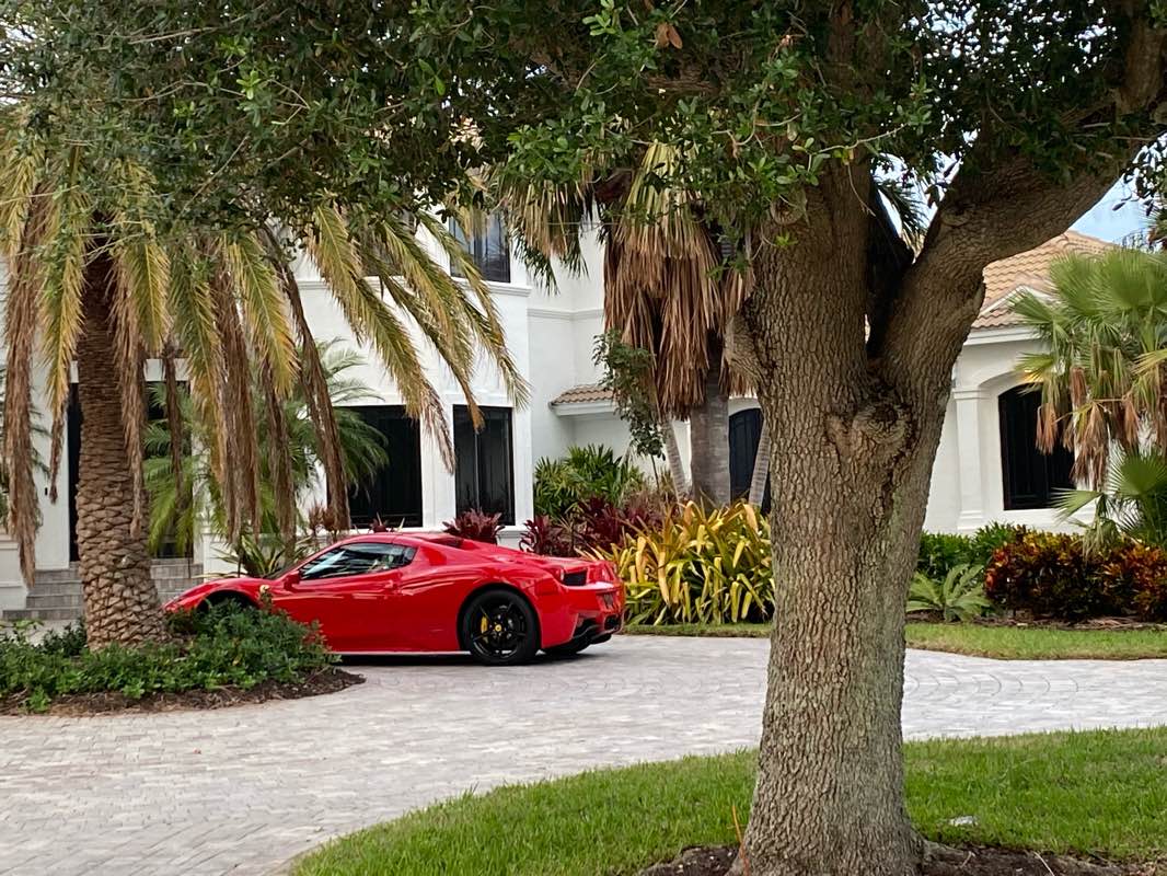 walking near me in Winterberry Park in winter