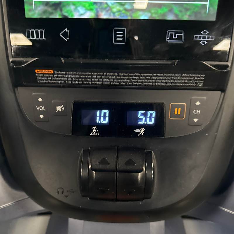 pookie n me going on a catwalk🎀 xiara post image