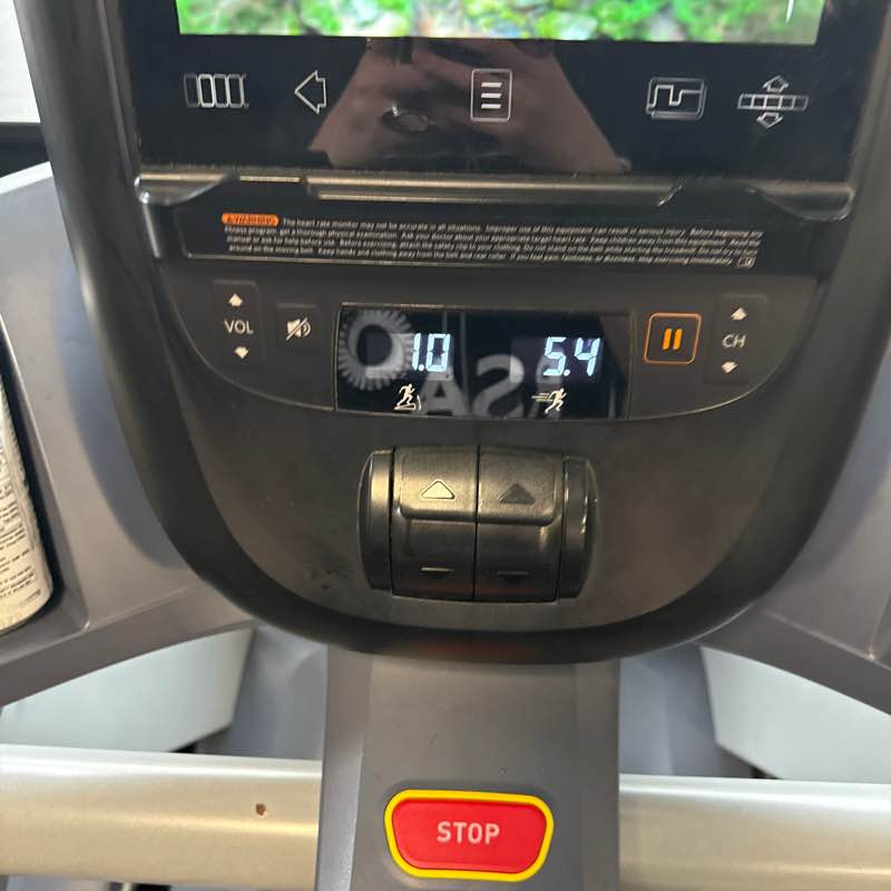 pookie n me going on a catwalk🎀 xiara post image