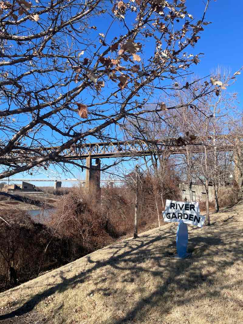 walking near me in Mississippi River Park in winter