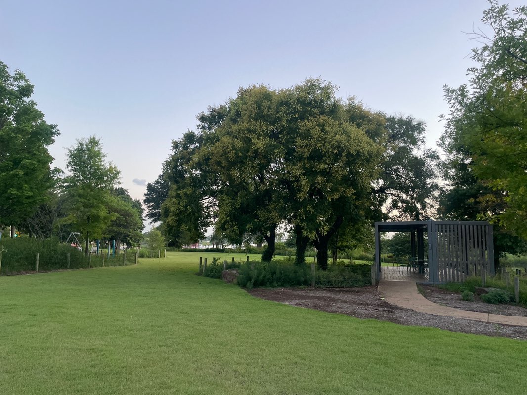 walking near me in Mississippi River Park in summer