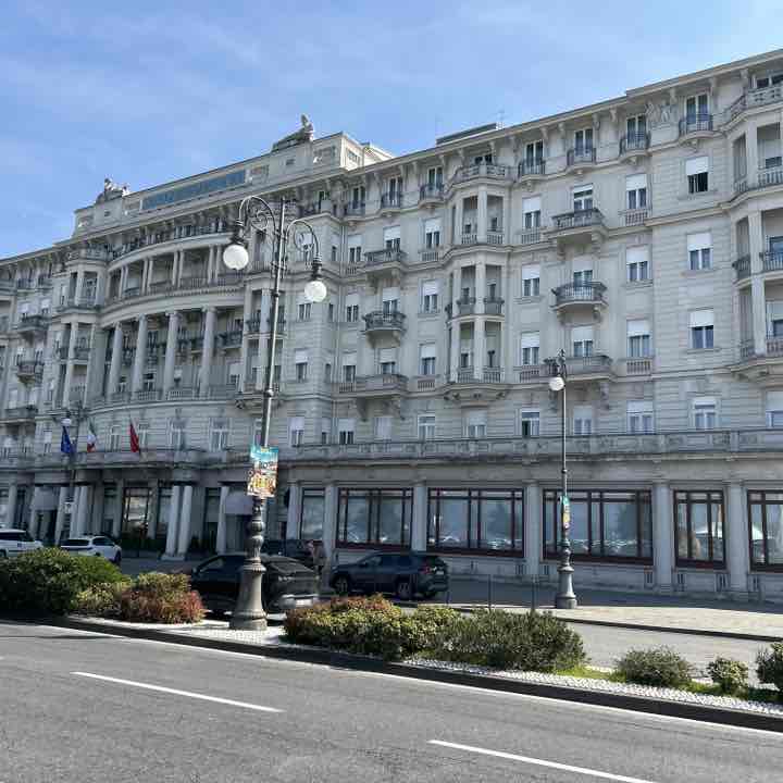 goldenplusroomsts@gmail.com post 3